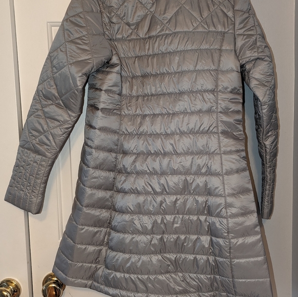 Patagonia Women's Radalie Parka XS NWT - Picture 3 of 3